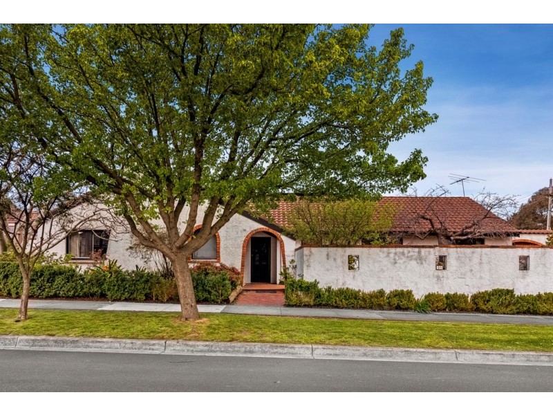 31 Earlwood Drive, Wheelers Hill VIC 3150