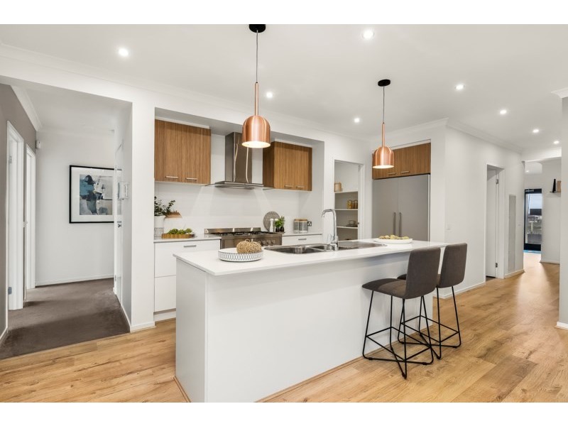 284 Alisma Boulevard, Cranbourne North VIC 3977