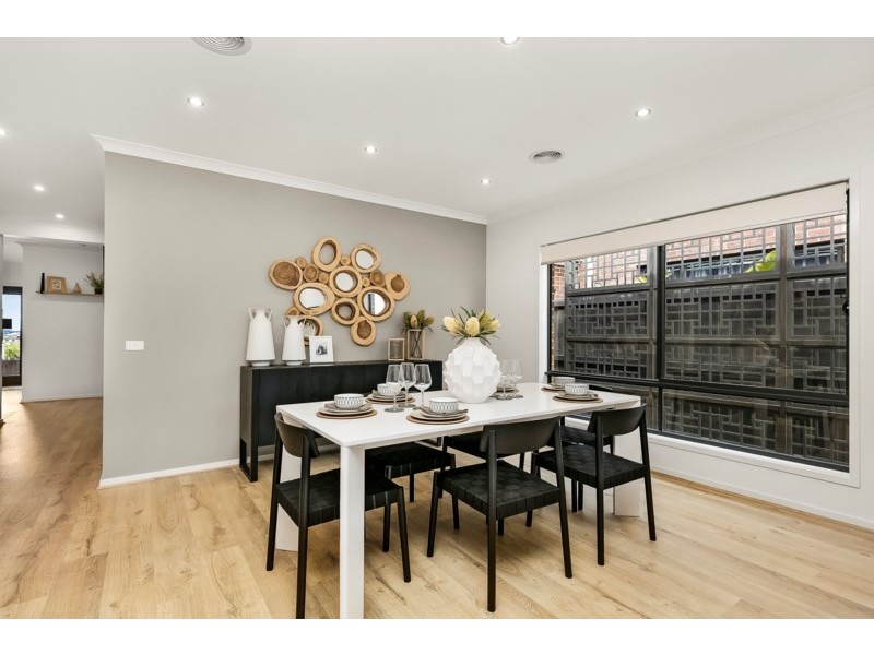 284 Alisma Boulevard, Cranbourne North VIC 3977