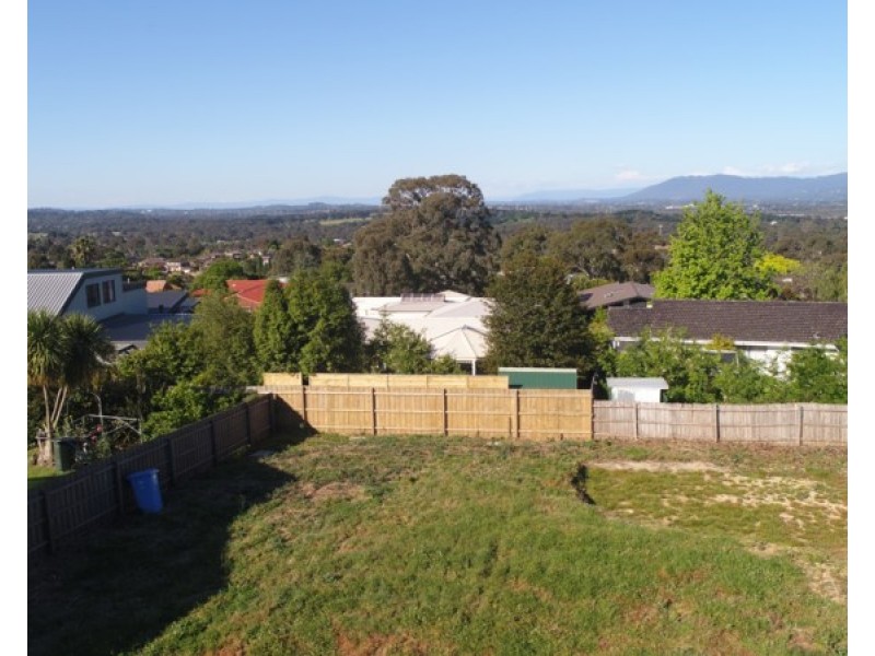 15 Stirling Crescent, Glen Waverley VIC 3150