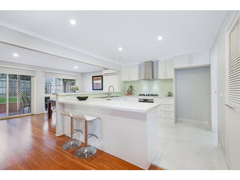 17 Windermere Crescent, Mulgrave VIC 3170