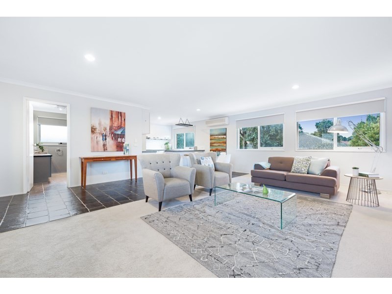 17 Windermere Crescent, Mulgrave VIC 3170