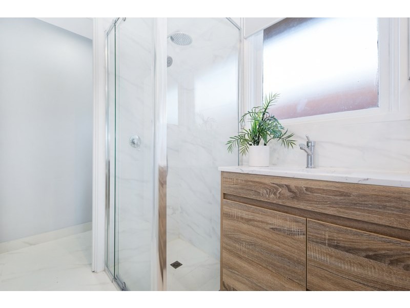 17 Windermere Crescent, Mulgrave VIC 3170