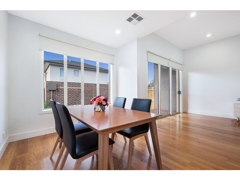 1/13 Loraine Avenue, Box Hill North VIC 3129