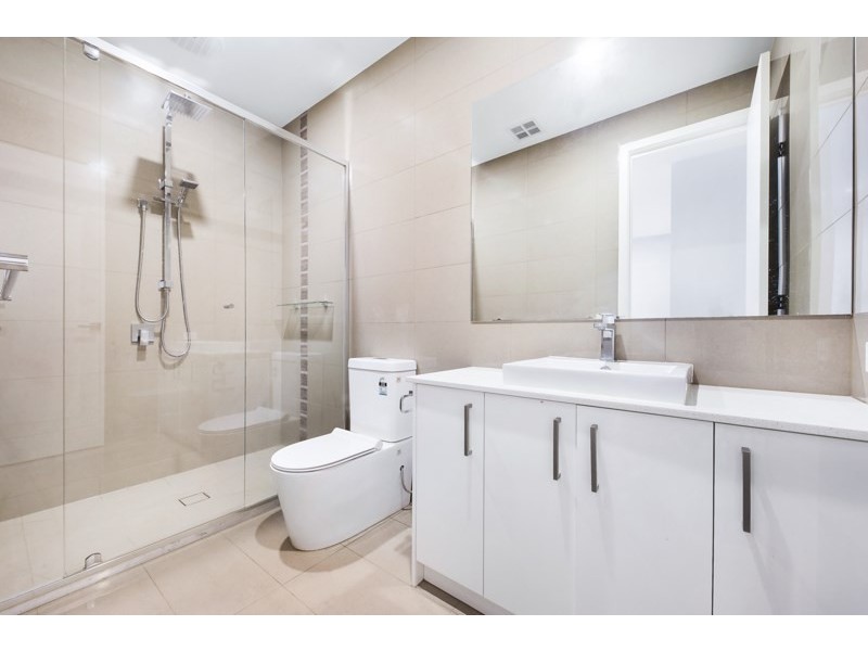 1/13 Loraine Avenue, Box Hill North VIC 3129