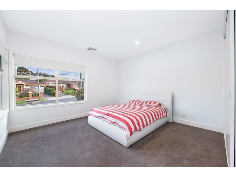 1/13 Loraine Avenue, Box Hill North VIC 3129