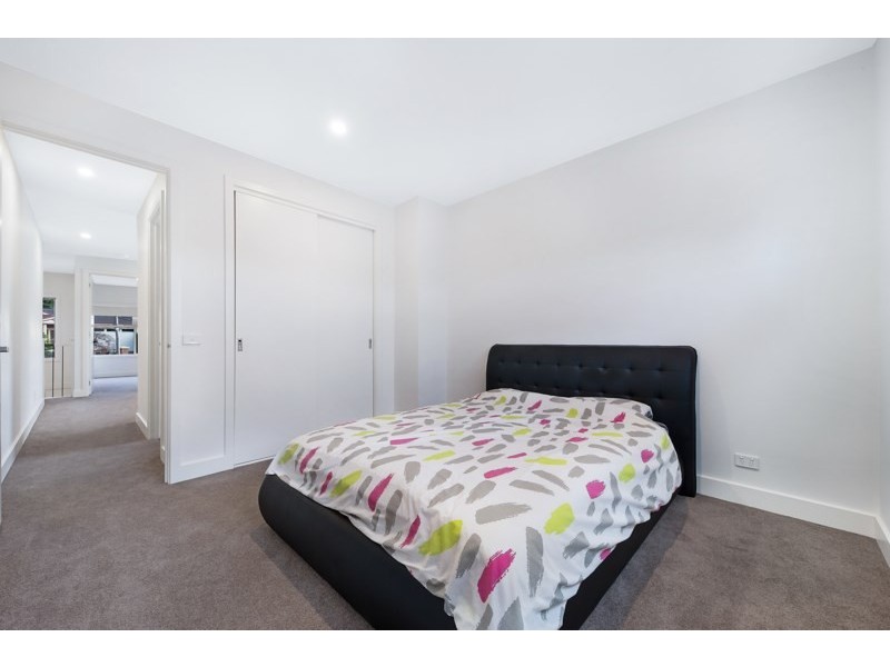 1/13 Loraine Avenue, Box Hill North VIC 3129