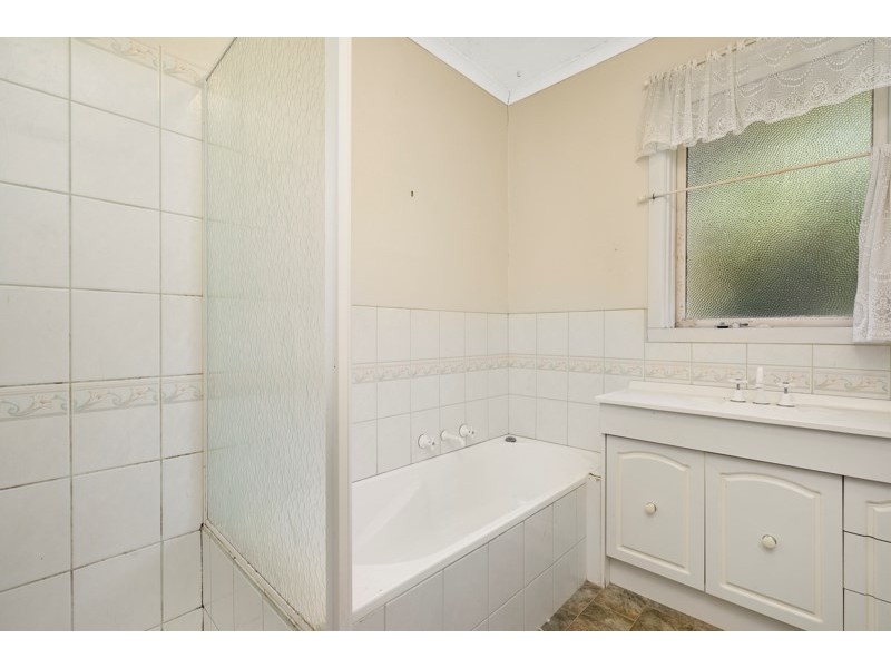 2 Hampton Court, Glen Waverley VIC 3150