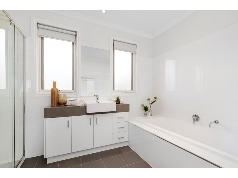 1/13 Rolls Court, Glen Waverley VIC 3150