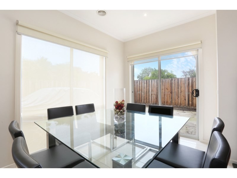 10 Kingswood Crescent, Noble Park North VIC 3174