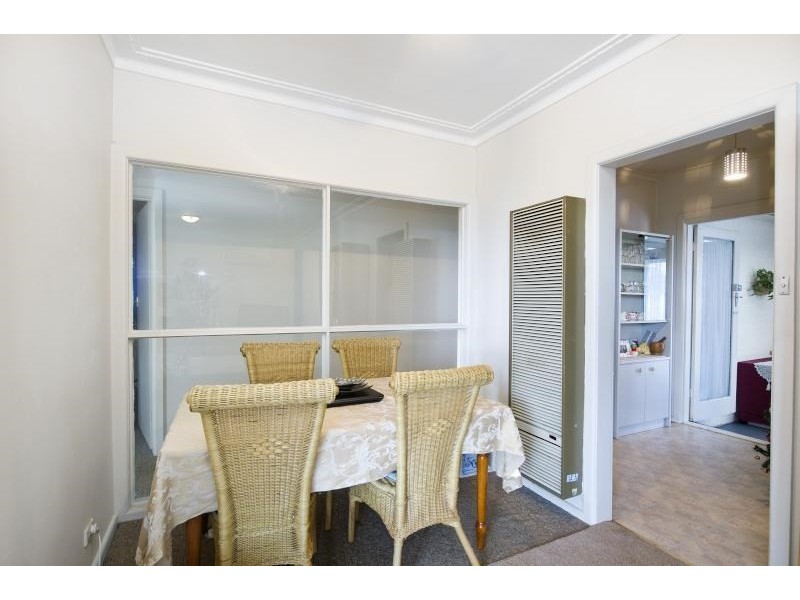 2 Statesman Avenue, Burwood East VIC 3151