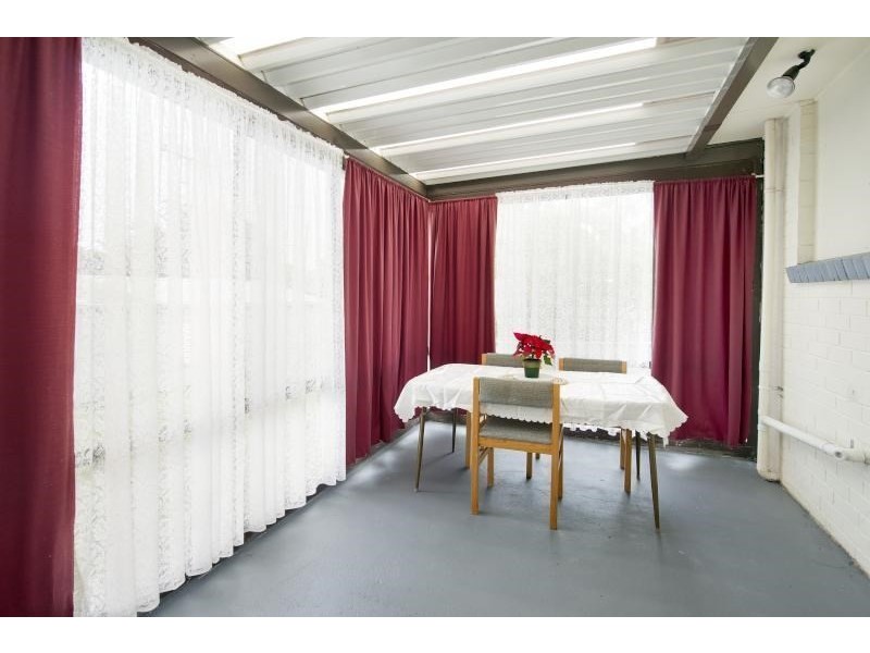 2 Statesman Avenue, Burwood East VIC 3151