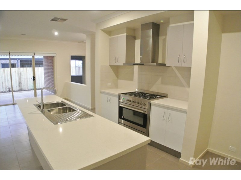 4 Goldstone Court, Keysborough VIC 3173
