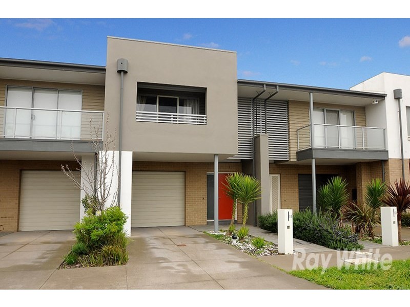 11 Newcastle Drive, Mulgrave VIC 3170