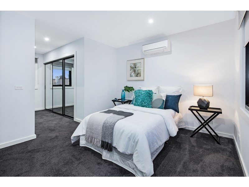 2/71 Highfield Avenue, Mulgrave VIC 3170