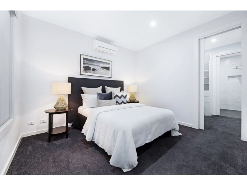 2/71 Highfield Avenue, Mulgrave VIC 3170