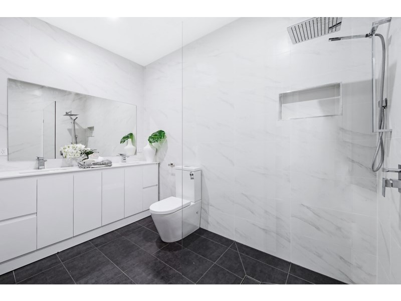 2/71 Highfield Avenue, Mulgrave VIC 3170