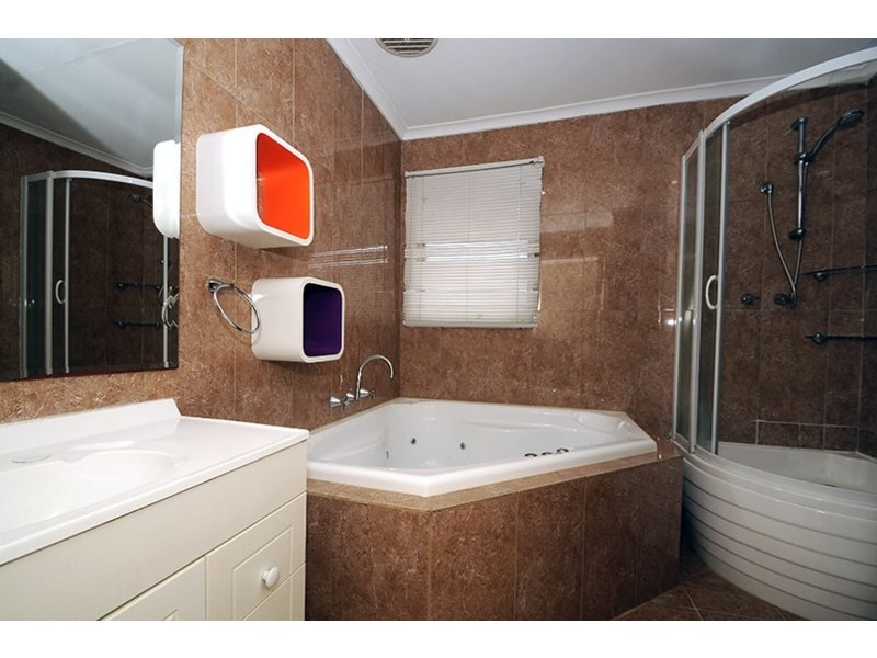 7 Winalla Avenue, Rowville VIC 3178