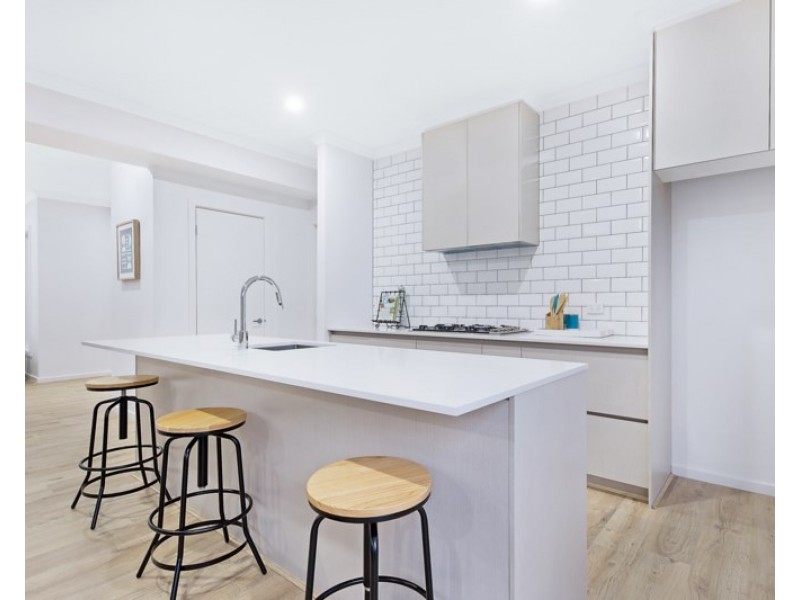 2/35 Folkestone Road, Glen Waverley VIC 3150