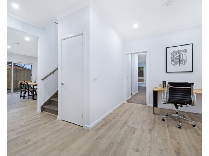 2/35 Folkestone Road, Glen Waverley VIC 3150