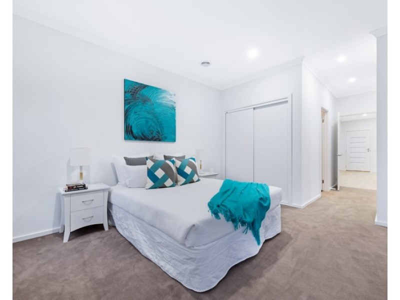 2/35 Folkestone Road, Glen Waverley VIC 3150