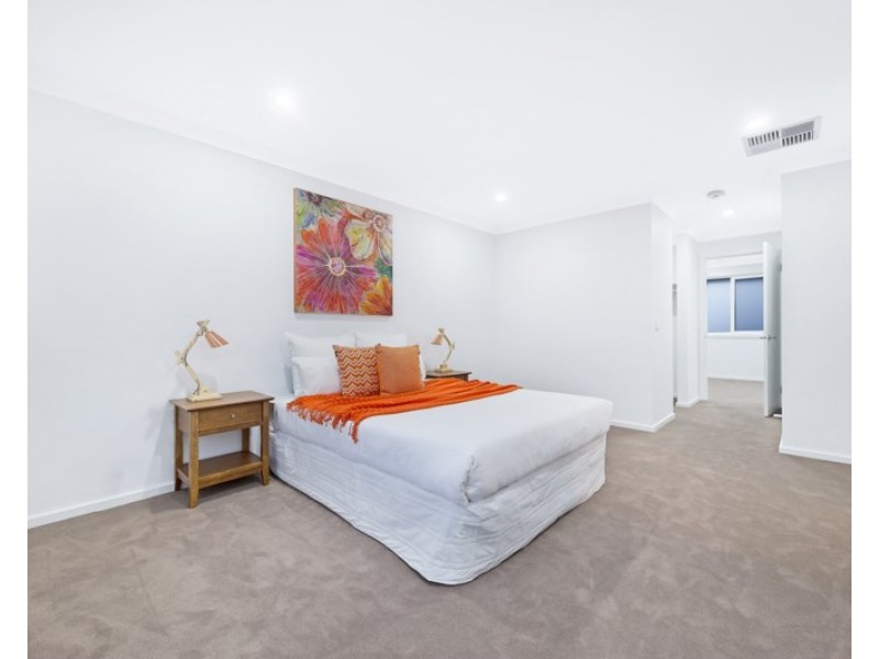 2/35 Folkestone Road, Glen Waverley VIC 3150