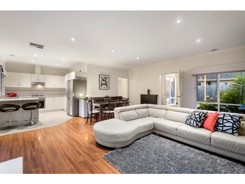 2/10 Sagan Court, Glen Waverley VIC 3150