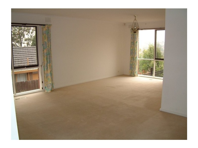 12 Erskine Crescent, Wheelers Hill VIC 3150