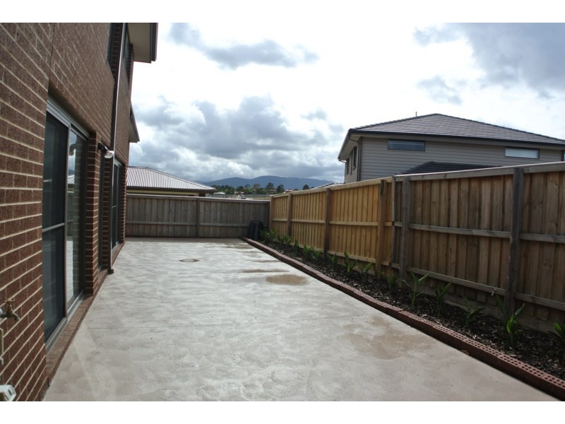 32 Harcrest Boulevard, Wantirna South VIC 3152