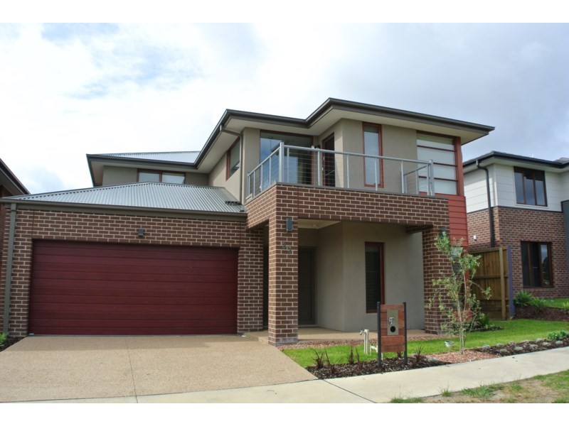 32 Harcrest Boulevard, Wantirna South VIC 3152