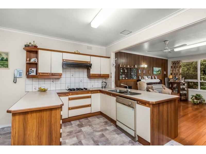 21 Roberts Street, Glen Waverley VIC 3150