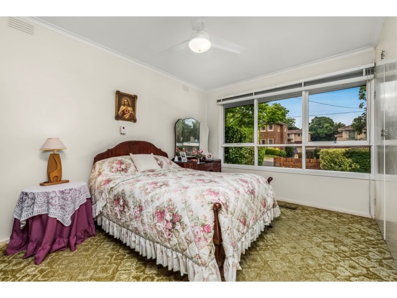 21 Roberts Street, Glen Waverley VIC 3150