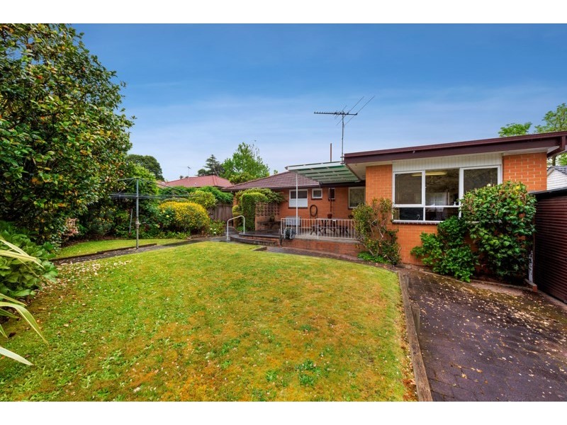 21 Roberts Street, Glen Waverley VIC 3150