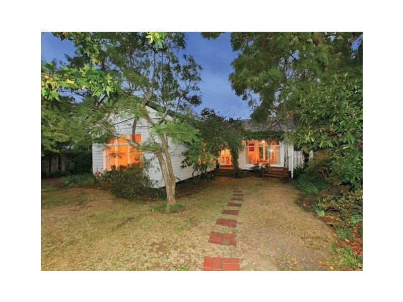 1 Aroona Avenue, Mitcham VIC 3132