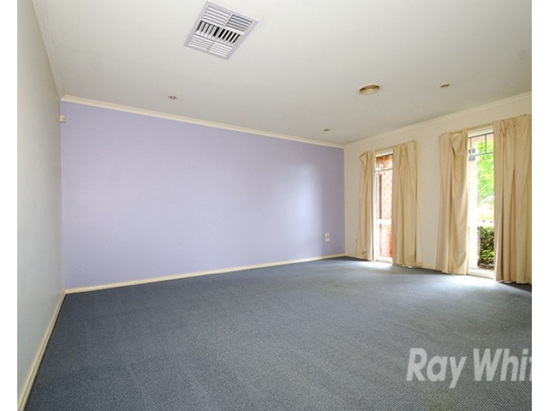 33 Fieldstone Boulevard, Beaconsfield VIC 3807