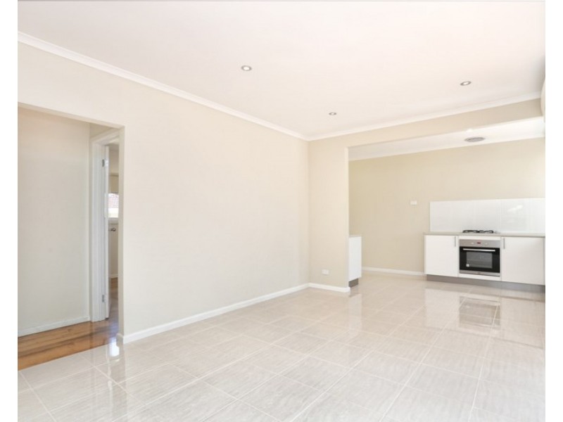 1/10 Kingswood Crescent, Noble Park North VIC 3174