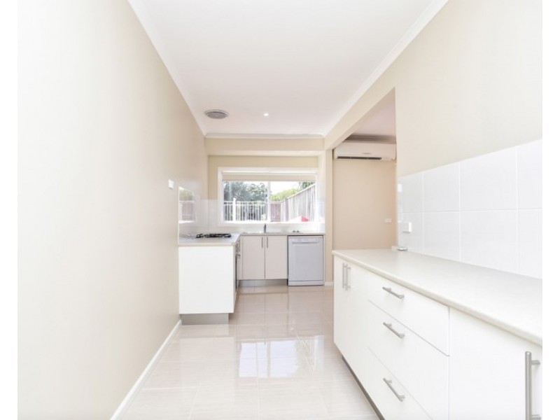 1/10 Kingswood Crescent, Noble Park North VIC 3174