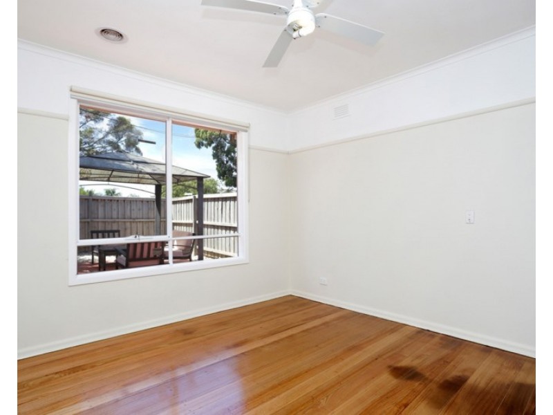 1/10 Kingswood Crescent, Noble Park North VIC 3174