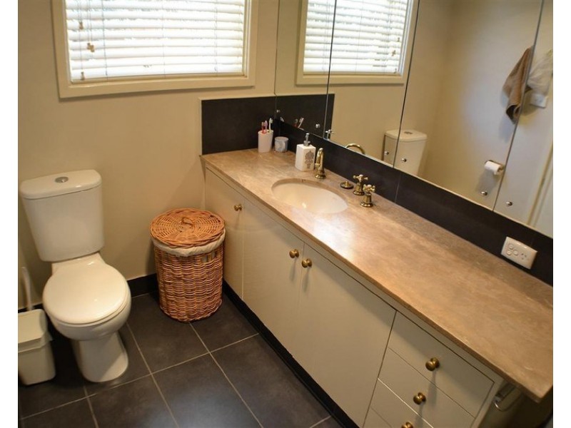 17 Ranfurlie Drive, Glen Waverley VIC 3150