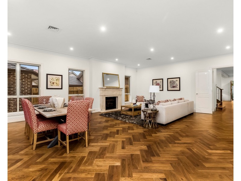 5 Dunscombe Avenue, Glen Waverley VIC 3150