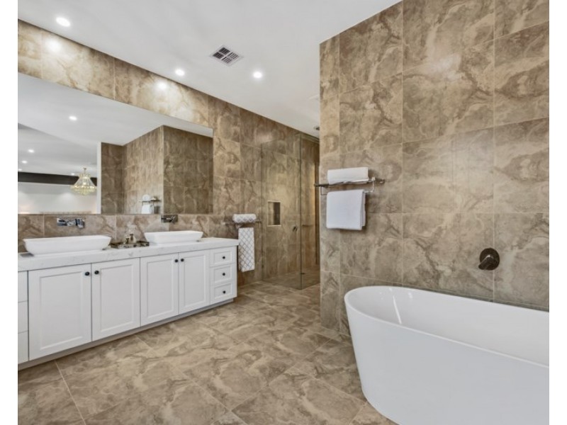 3 Aitchison Court, Glen Waverley VIC 3150