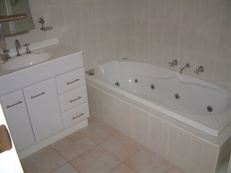 5 Facey Court, Noble Park North VIC 3174