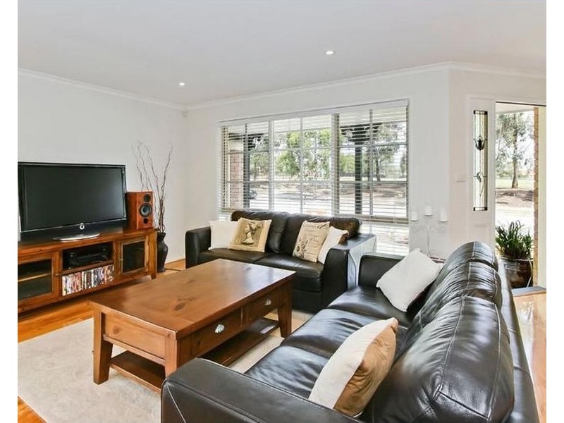 151 Karoo Road, Rowville VIC 3178