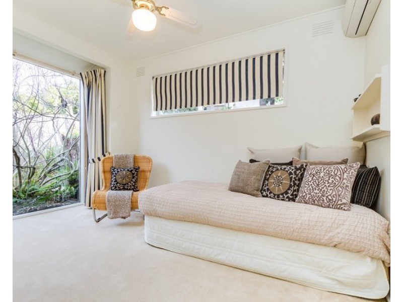 13 Caithness Crescent, Glen Waverley VIC 3150