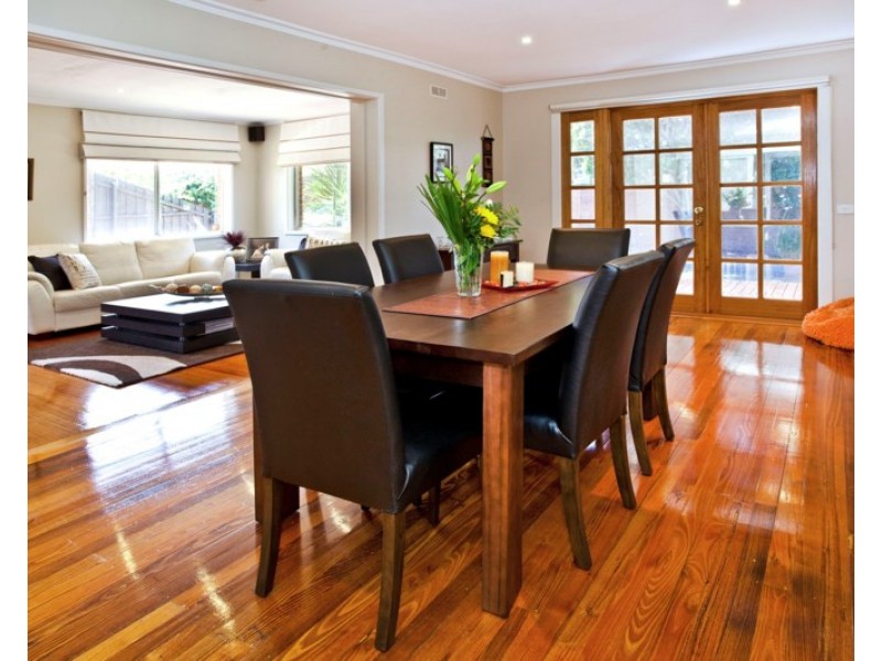 17 Meadowbrook Drive, Wheelers Hill VIC 3150