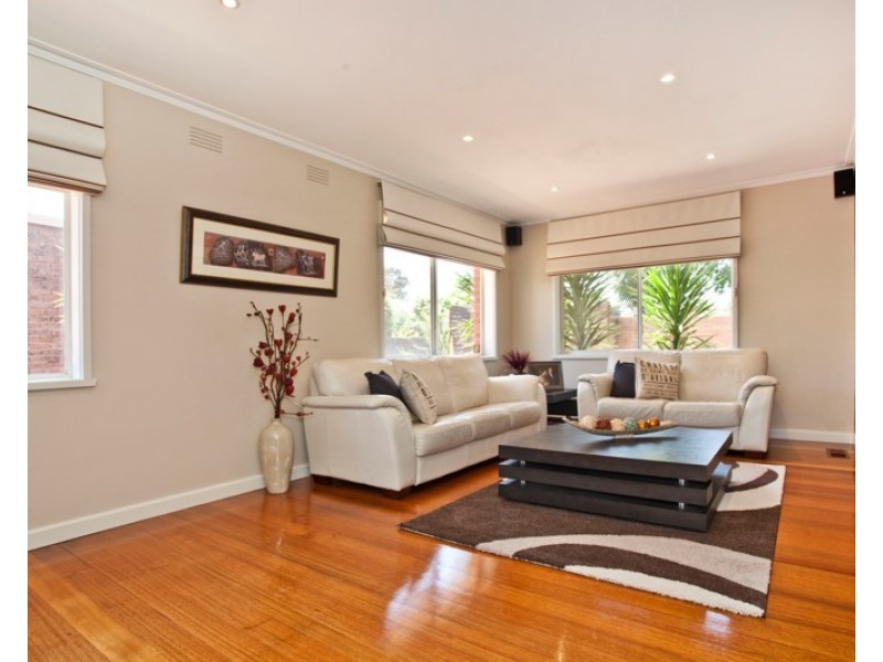 17 Meadowbrook Drive, Wheelers Hill VIC 3150