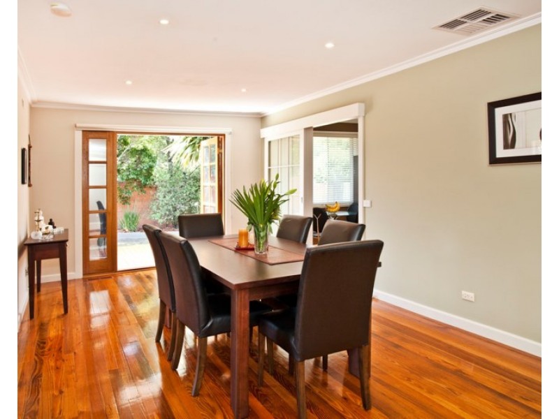 17 Meadowbrook Drive, Wheelers Hill VIC 3150