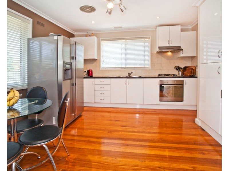 17 Meadowbrook Drive, Wheelers Hill VIC 3150