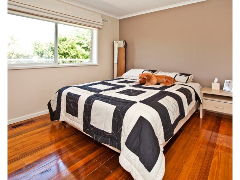 17 Meadowbrook Drive, Wheelers Hill VIC 3150