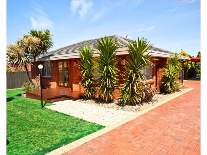 17 Meadowbrook Drive, Wheelers Hill VIC 3150